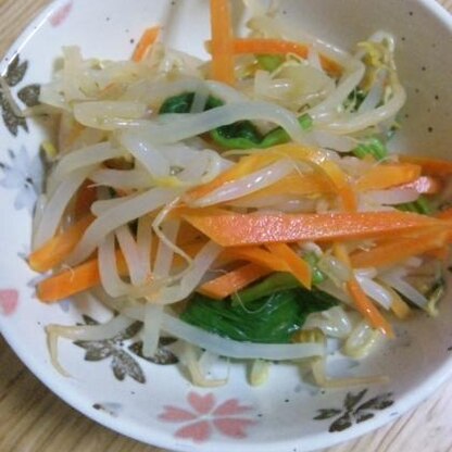 野菜たっぷりで少し甘めのナムルですね♪
子供もいっぱい食べてました☆
ごちそうさまでした♪